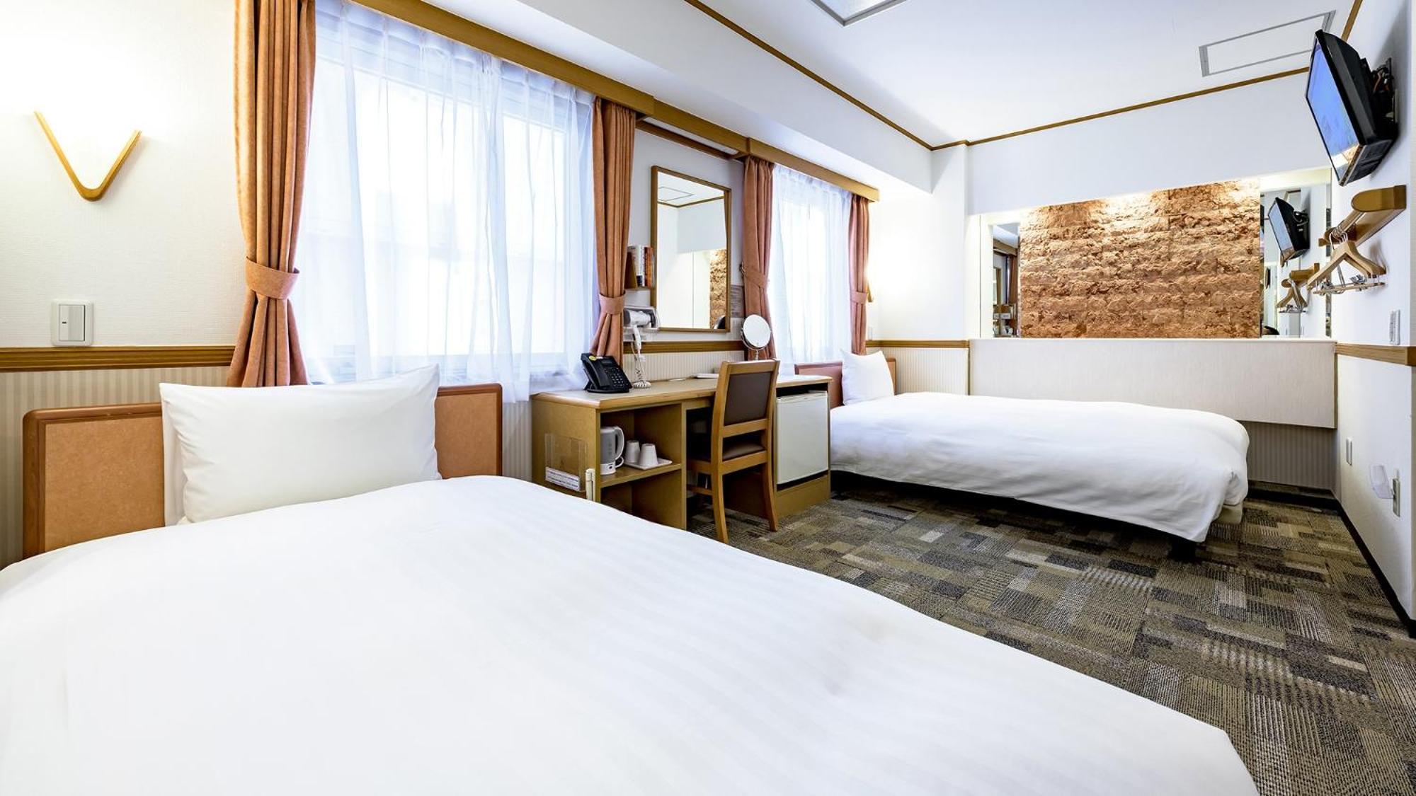 Toyoko Inn Takasaki Eki Nishi Guchi No 1 Room photo